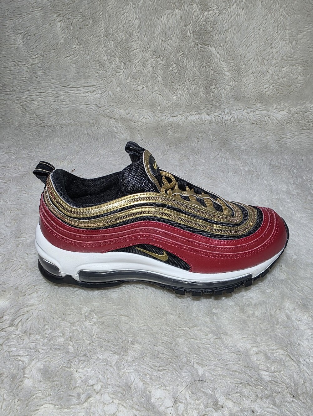 Nike Air Max 97 Gold Sequin University Red Metallic Sneakers Women's 6.5 - Picture 2 of 11